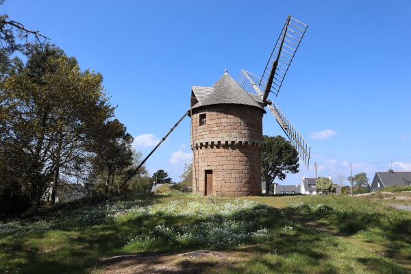 Perros Guirec - Moulin à vent de la lande du Crac'h